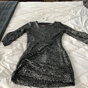 Mini sequinned dresss